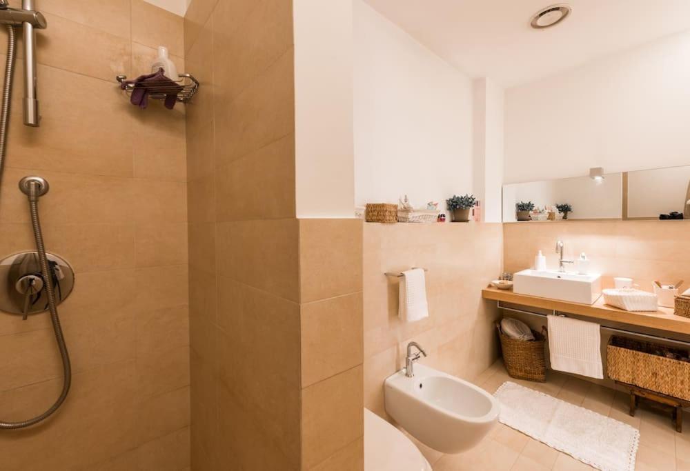 New Cosy Apartment Near To Petruzzelli Theatre Бари Экстерьер фото